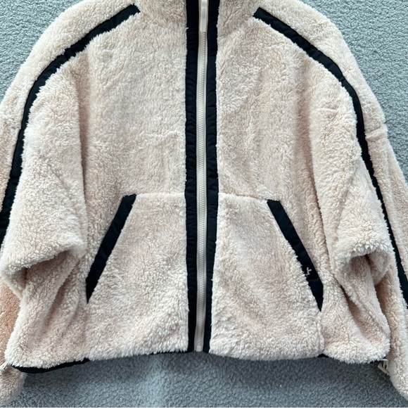 JoyLab Piped High Pile Fleece Jacket Cream - Picture 4 of 9